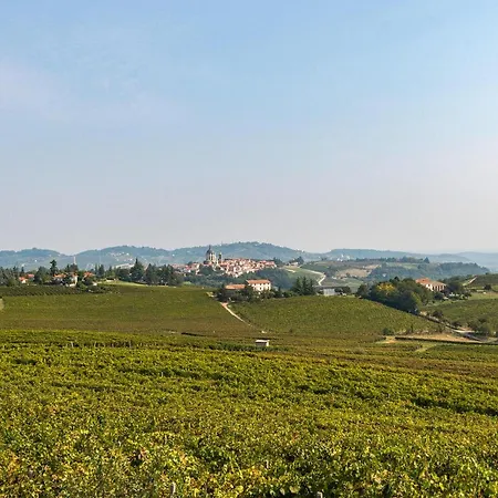 Anna In Monferrato *