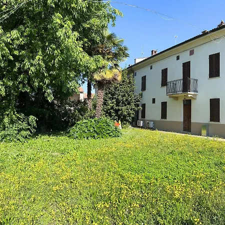 Anna In Monferrato Tatil Evi *